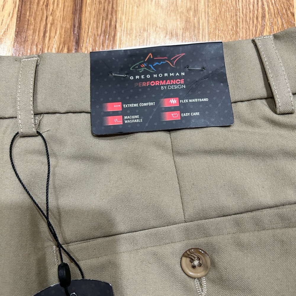 Men’s Greg Norman Performance Khakis NEW, 34x30
